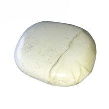 Load image into Gallery viewer, Galet Chrysoprase citron - Collectif Spirite
